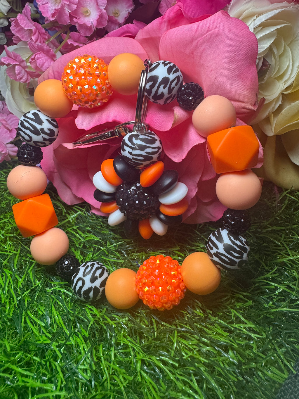 Bright sass 2n1 Flower/wristlet keychain