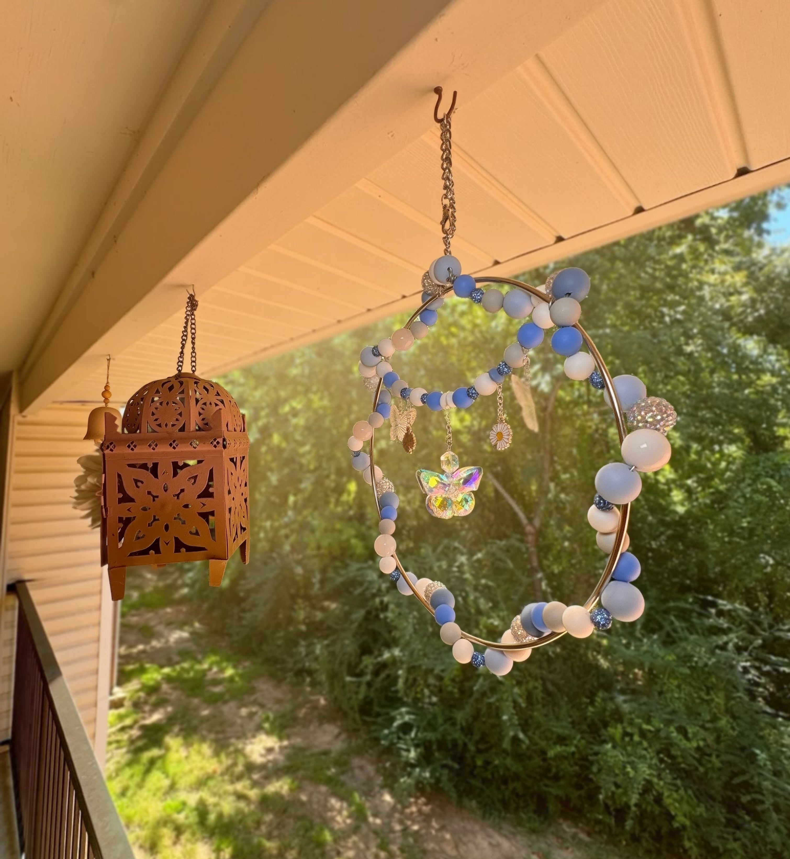 Radiant flutters patio hanger large