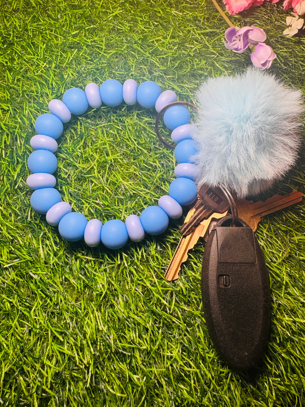 Simply silicone wristlet