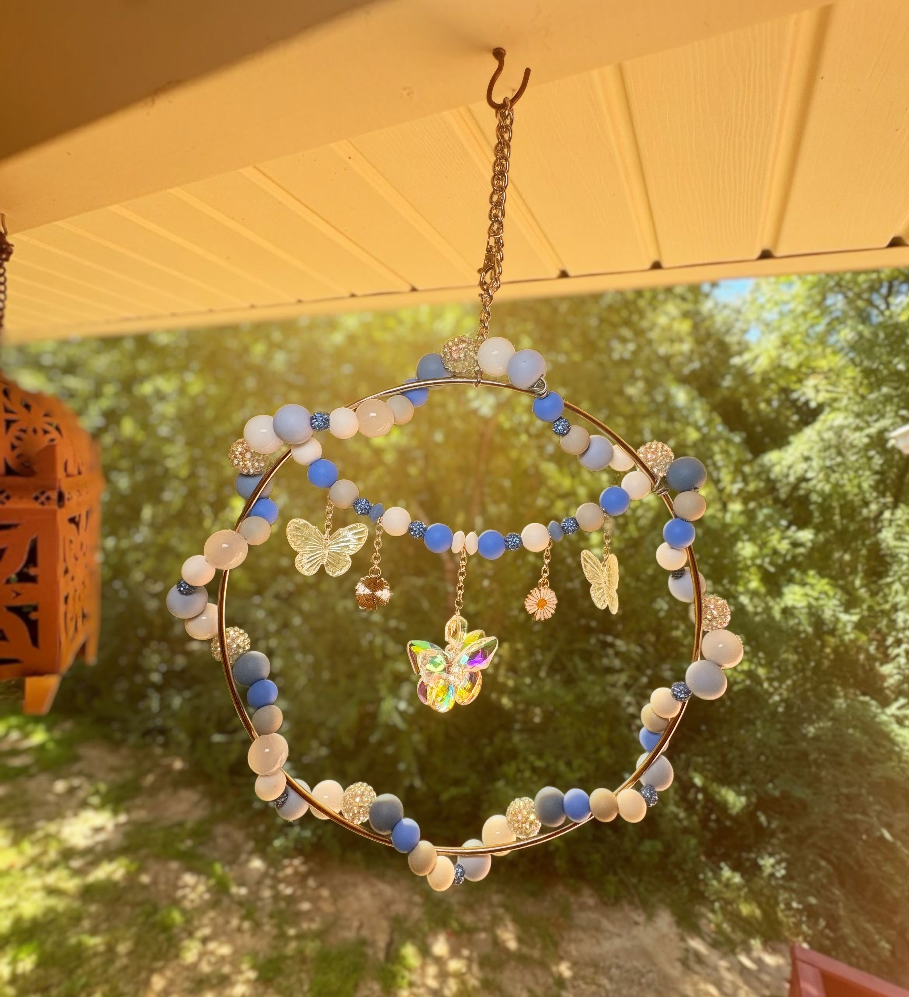 Radiant flutters patio hanger large